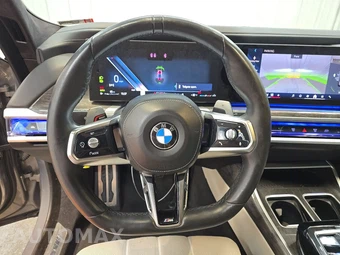 2023 BMW 7 Series Sedan 760i xDrive – miniatura 10