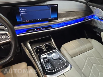 2023 BMW 7 Series Sedan 760i xDrive – miniatura 11