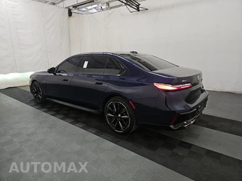2023 BMW 7 Series Sedan 760i xDrive - miniatura 6