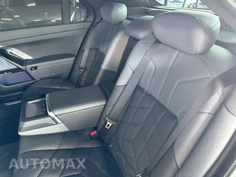 2023 BMW 7 Series Sedan 760i xDrive - miniatura 13