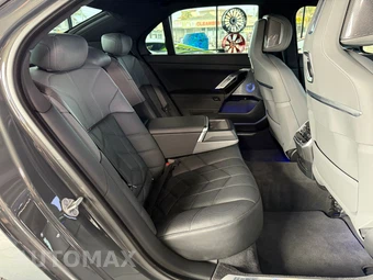 2023 BMW 7 Series Sedan 760i xDrive - miniatura 16