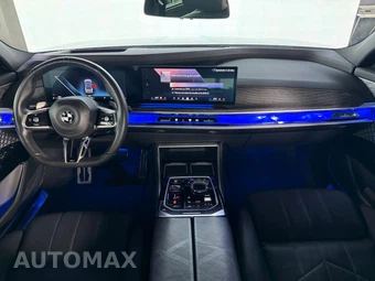 2023 BMW 7 Series Sedan 760i xDrive - miniatura 20