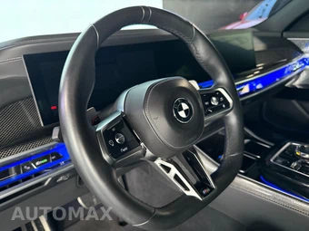 2023 BMW 7 Series Sedan 760i xDrive - miniatura 24