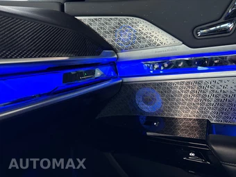 2023 BMW 7 Series Sedan 760i xDrive - miniatura 32