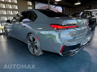 2023 BMW 7 Series Sedan 760i xDrive - miniatura 4