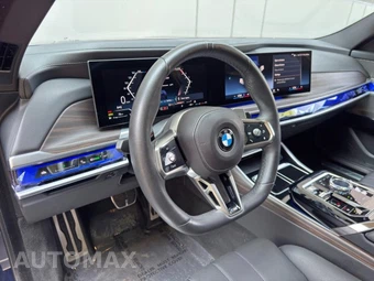 2023 BMW 7 Series Sedan 760i xDrive - miniatura 12