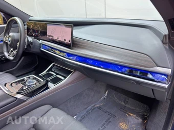 2023 BMW 7 Series Sedan 760i xDrive - miniatura 13