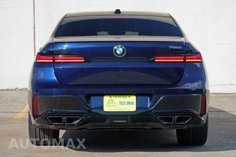 2023 BMW 7 Series Sedan 760i xDrive - miniatura 9