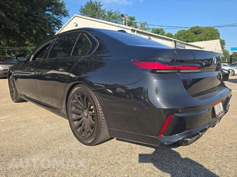 2023 BMW 7 Series Sedan 760i xDrive - miniatura 2