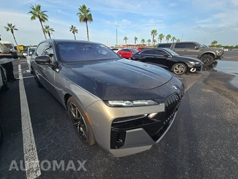 2023 BMW 7 Series Sedan 760i xDrive - miniatura 3