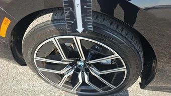 2023 BMW 7 Series Sedan 760i xDrive - miniatura 22