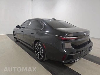 2023 BMW 7 Series Sedan 760i xDrive - miniatura 6