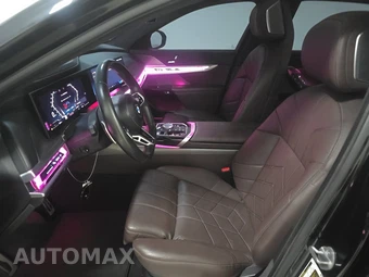 2023 BMW 7 Series Sedan 760i xDrive - miniatura 7