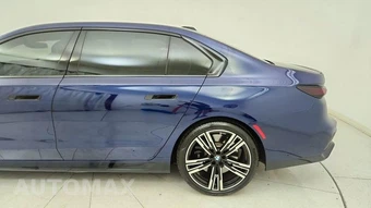 2023 BMW 7 Series Sedan 760i xDrive – miniatura 10