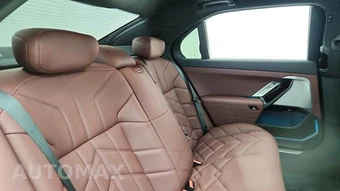 2023 BMW 7 Series Sedan 760i xDrive – miniatura 25