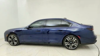 2023 BMW 7 Series Sedan 760i xDrive – miniatura 4