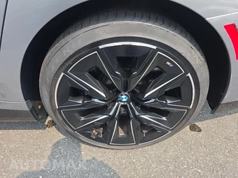 2023 BMW 7 Series Sedan 760i xDrive - miniatura 11