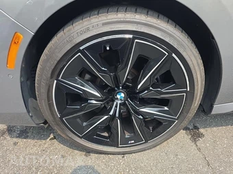 2023 BMW 7 Series Sedan 760i xDrive - miniatura 8
