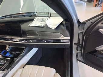 2023 BMW 7 Series Sedan 760i xDrive – miniatura 19