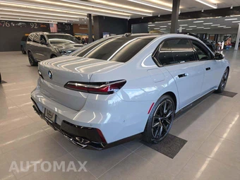 2023 BMW 7 Series Sedan 760i xDrive – miniatura 3