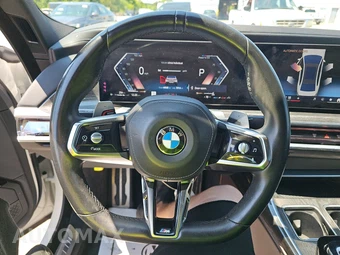 2023 BMW 7 Series Sedan 760i xDrive - miniatura 10