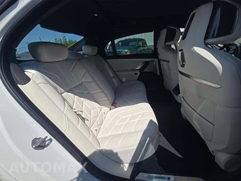 2023 BMW 7 Series Sedan 760i xDrive – miniatura 13