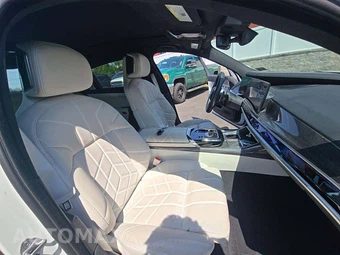 2023 BMW 7 Series Sedan 760i xDrive – miniatura 15