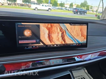 2023 BMW 7 Series Sedan 760i xDrive - miniatura 10
