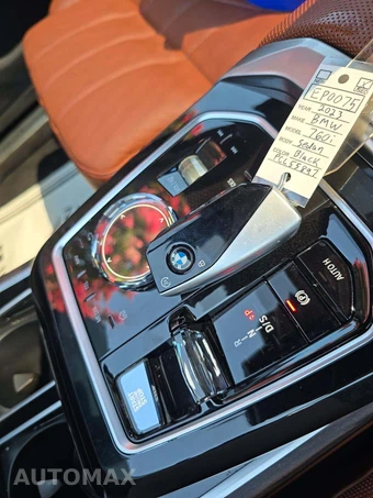 2023 BMW 7 Series Sedan 760i xDrive - miniatura 8