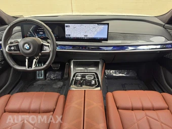 2023 BMW 7 Series Sedan 760i xDrive - miniatura 11