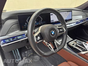 2023 BMW 7 Series Sedan 760i xDrive - miniatura 12