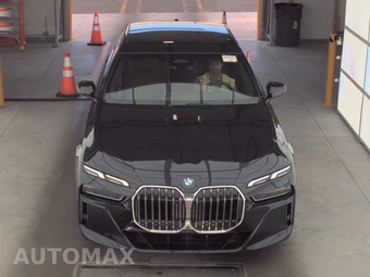 2023 BMW 7 Series Sedan 760i xDrive - miniatura 2