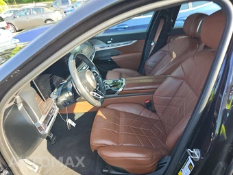 2023 BMW 7 Series Sedan 760i xDrive - miniatura 7