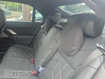 2023 BMW 7 Series Sedan 760i xDrive - miniatura 16