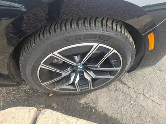 2023 BMW 7 Series Sedan 760i xDrive - miniatura 9