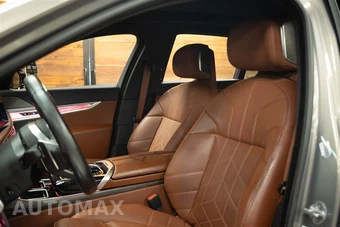 2023 BMW 7 Series Sedan 760i xDrive - miniatura 11