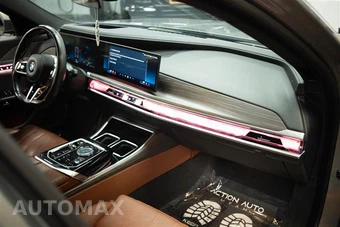 2023 BMW 7 Series Sedan 760i xDrive - miniatura 14