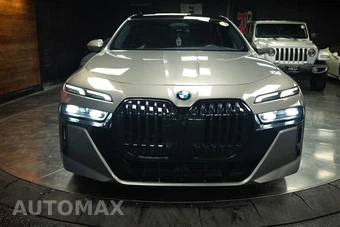 2023 BMW 7 Series Sedan 760i xDrive - miniatura 3