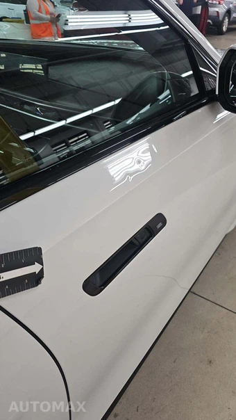 2023 BMW 7 Series Sedan 760i xDrive - miniatura 30