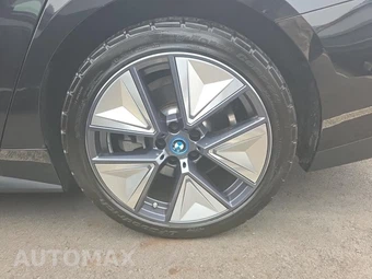 2023 BMW i4 eDrive35 – miniatura 11
