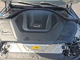 2023 BMW i4 eDrive35 – miniatura 15