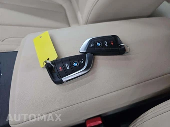 2023 BMW i4 eDrive35 – miniatura 8
