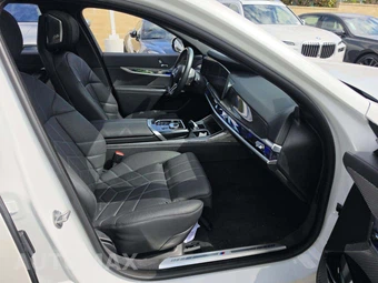 2023 BMW i7 xDrive60 M SPORT LINE - miniatura 19