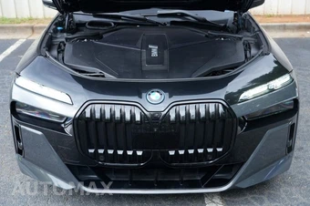 2023 BMW i7 xDrive60 M SPORT LINE - miniatura 6