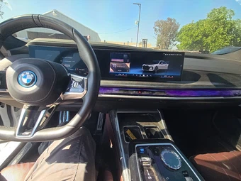 2023 BMW i7 xDrive60 M SPORT LINE – miniatura 11