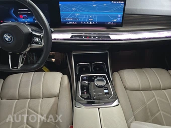 2023 BMW i7 xDrive60 M SPORT LINE - miniatura 11