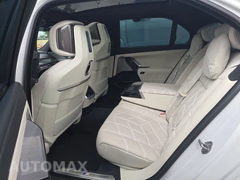 2023 BMW i7 xDrive60 M SPORT LINE – miniatura 13