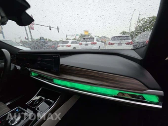 2023 BMW i7 xDrive60 – miniatura 19