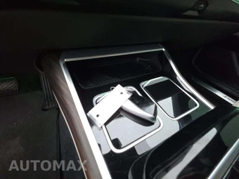2023 BMW i7 xDrive60 – miniatura 8
