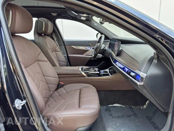 2023 BMW i7 xDrive60 - miniatura 14